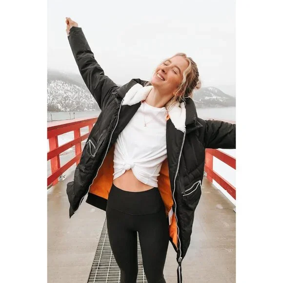Women's Thickened Black Clothing Down Vest Jacket Warm Fleece Lined Hood Coat